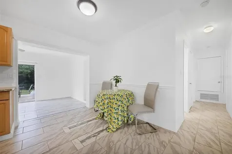 5453 Winewood Drive Sarasota FL 34232
