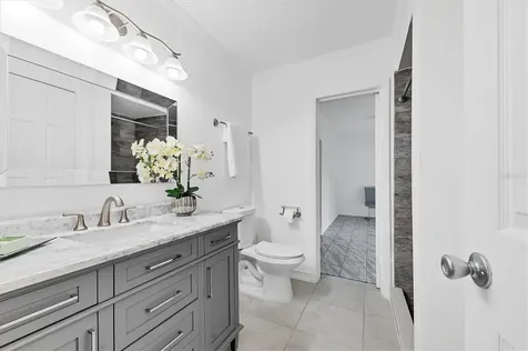 5453 Winewood Drive Sarasota FL 34232