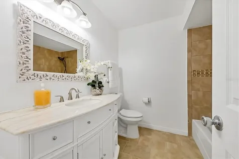 5453 Winewood Drive Sarasota FL 34232
