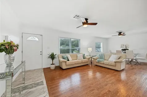 5453 Winewood Drive Sarasota FL 34232