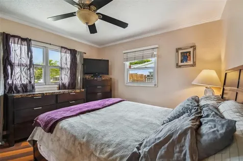 9621 52nd Way N Pinellas Park FL 33782