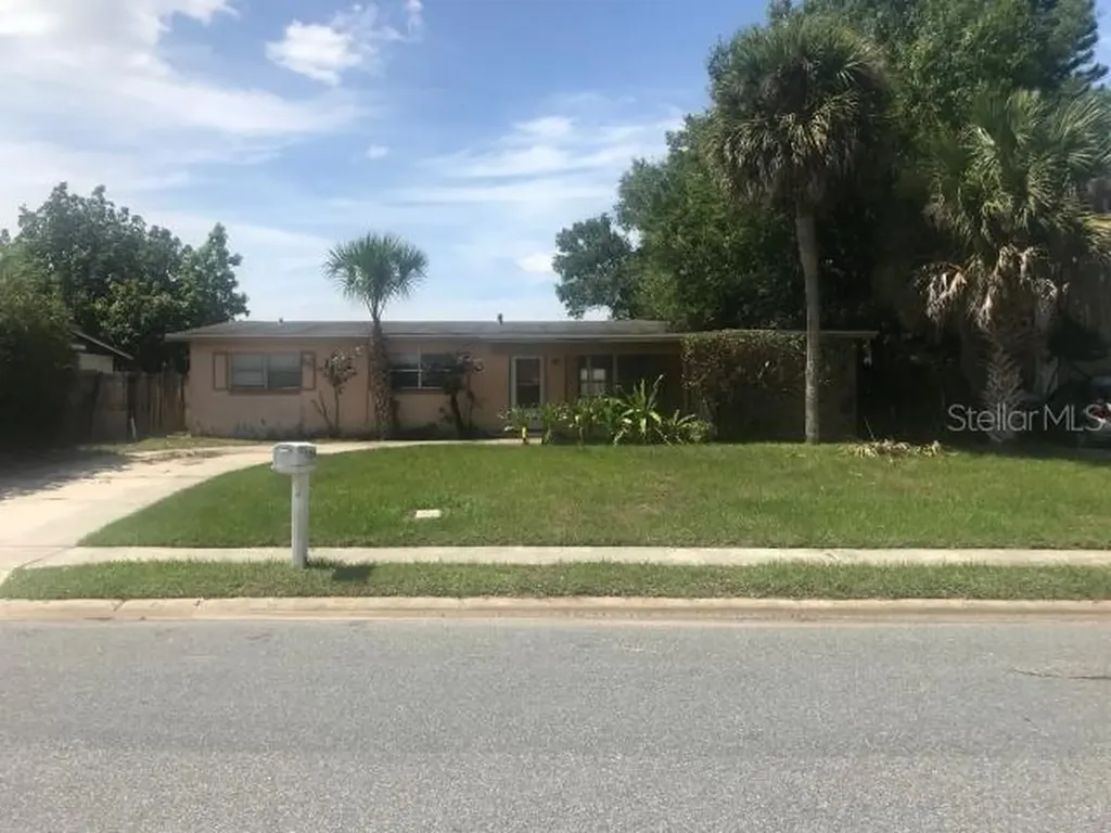 744 Forester Avenue Orlando FL 32809