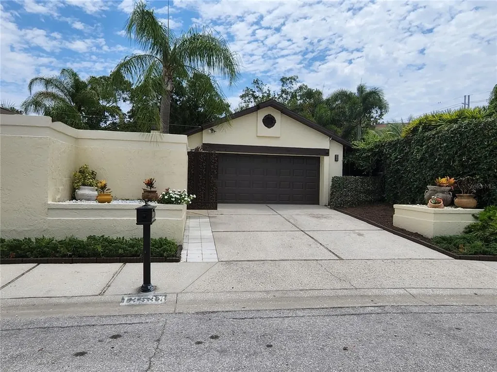 13538 Avista Drive Tampa FL 33624