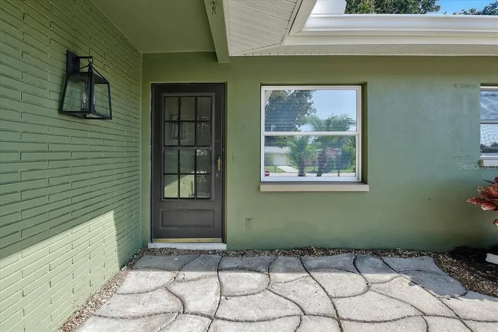 2347 Chaucer Street Clearwater FL 33765