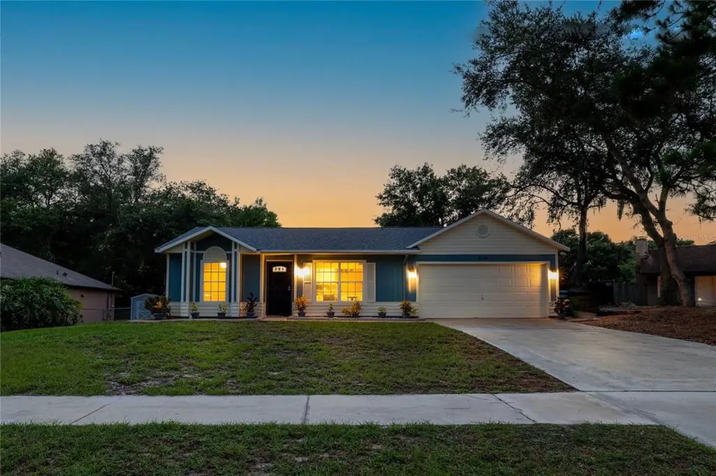 914 Courtland Boulevard Deltona FL 32738