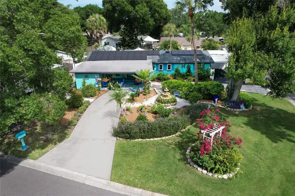 8401 Stillbrook Avenue Tampa FL 33615