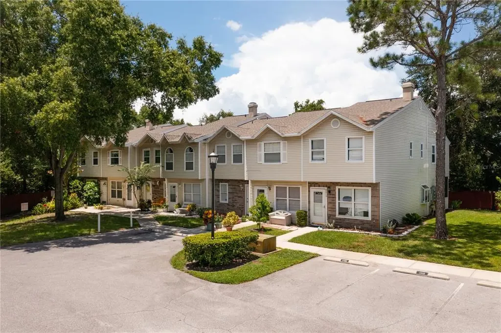 8604 Cobbler Place Tampa FL 33615