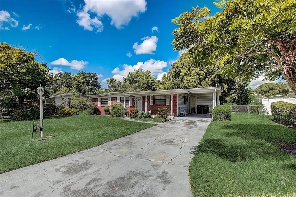 42 Cosmos Drive Orlando FL 32807