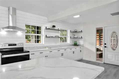 13925 Lake Magdalene Boulevard Tampa FL 33618