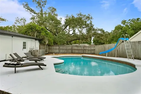 13925 Lake Magdalene Boulevard Tampa FL 33618
