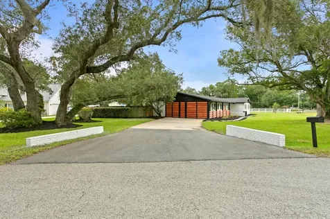 13925 Lake Magdalene Boulevard Tampa FL 33618