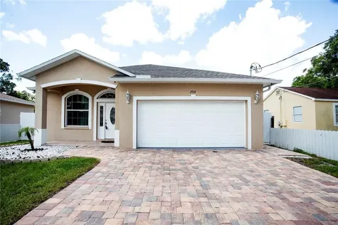 2914 W Crest Avenue Tampa FL 33614