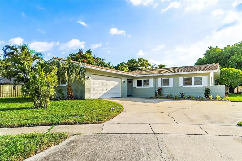 4559 Bonita Drive SE St Petersburg FL 33705