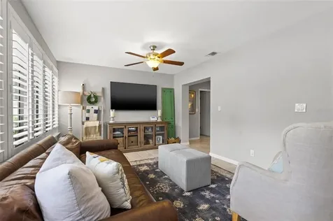 14609 Brentwood Lane Tampa FL 33618