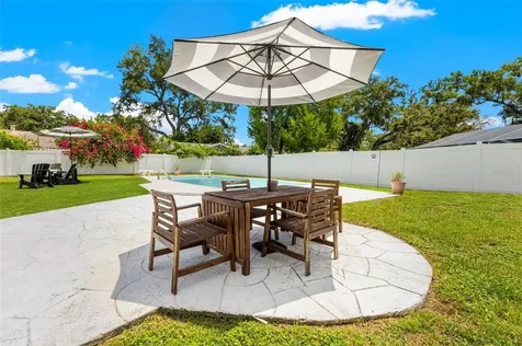 14609 Brentwood Lane Tampa FL 33618