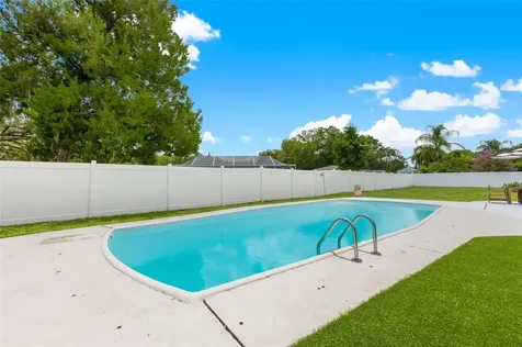 14609 Brentwood Lane Tampa FL 33618