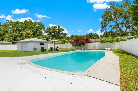 14609 Brentwood Lane Tampa FL 33618