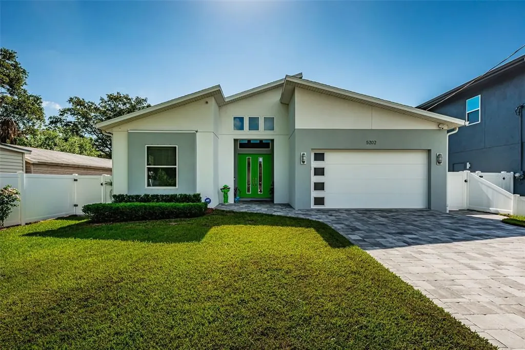 5202 Fern Row Lane Tampa FL 33611