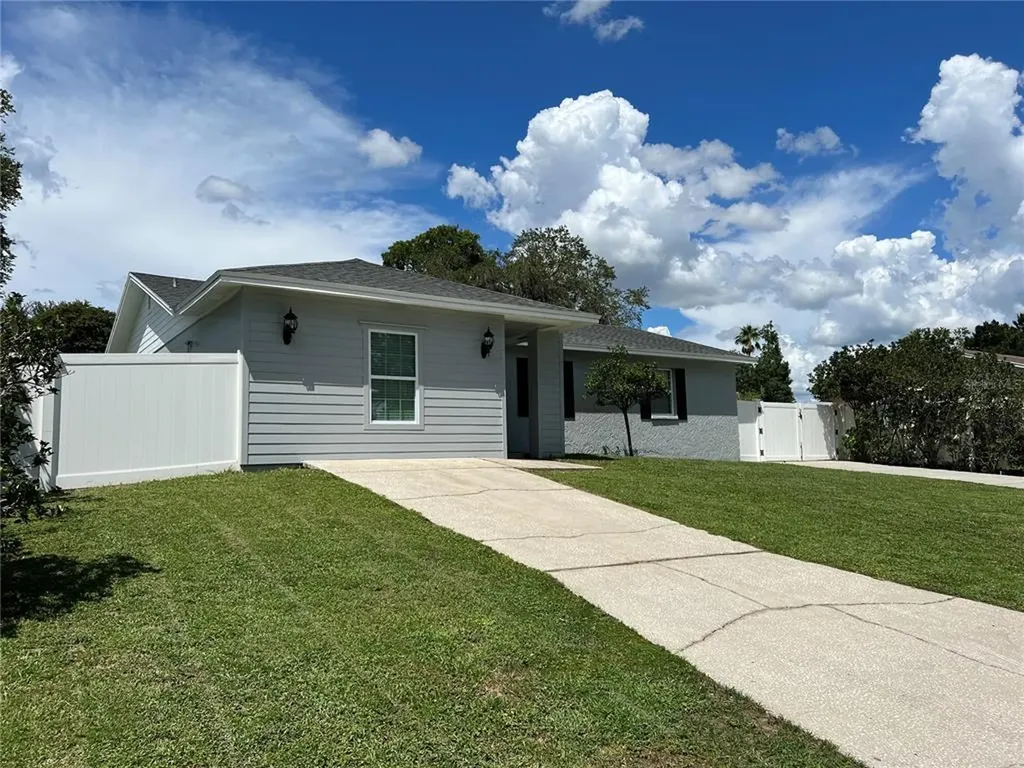 132 Lake Thomas Drive Winter Haven FL 33880