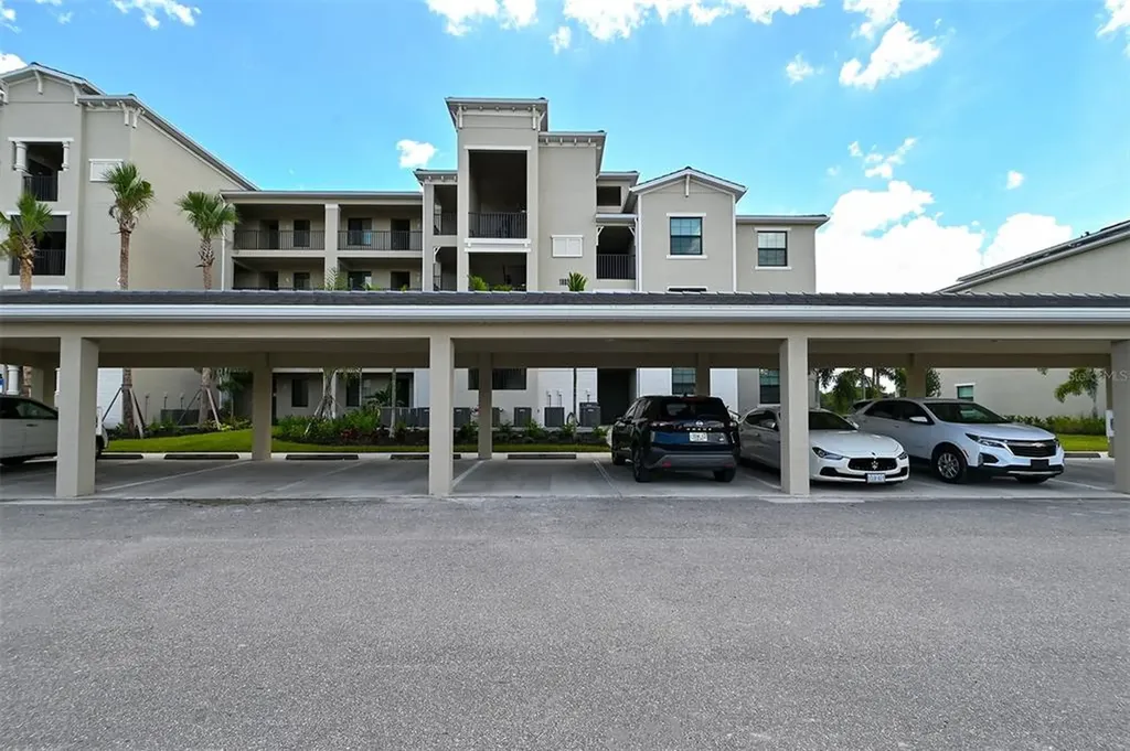 18028 Gawthrop Lakewood Ranch FL 34211