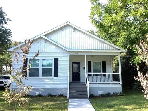 922 13th Avenue S St Petersburg FL 33705
