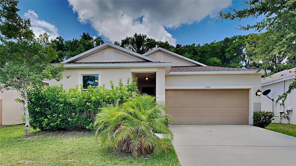 1516 Nature Trail Kissimmee FL 34746