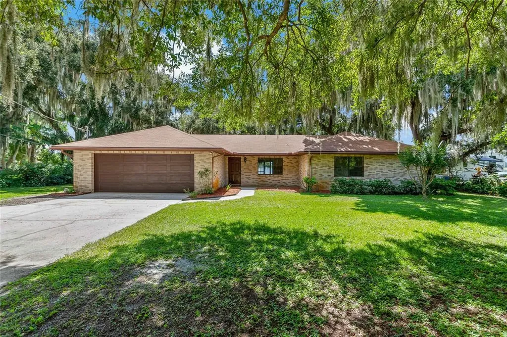 3012 Spirit Lake Drive Winter Haven FL 33880