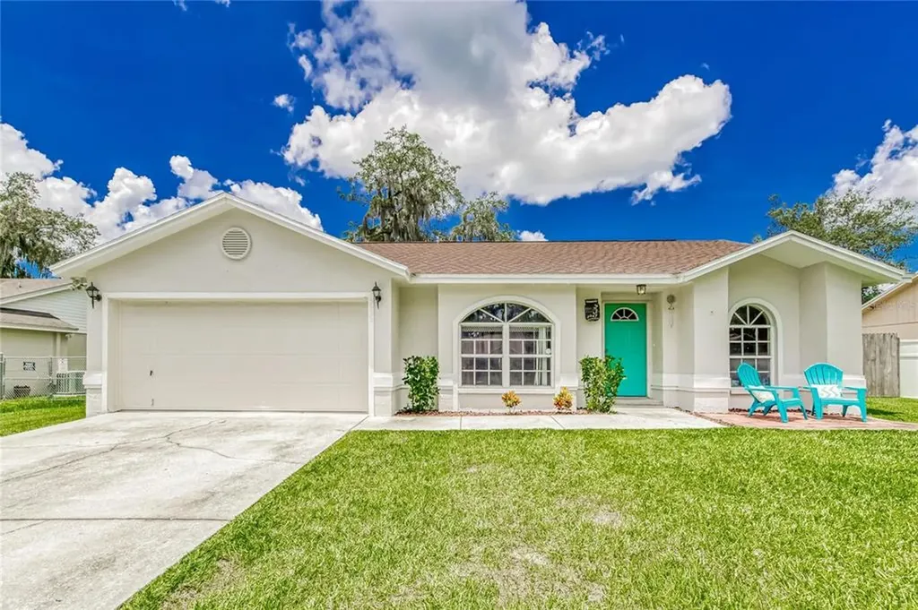 3923 Creek Woods Drive Plant City FL 33563