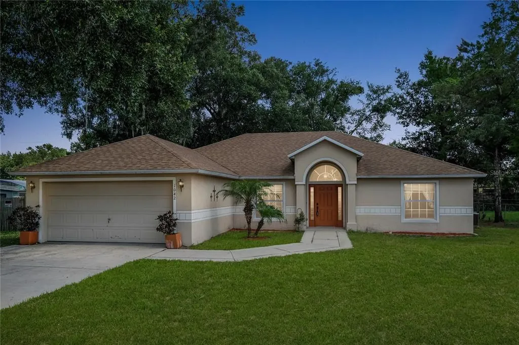 1042 Falcon Street Deltona FL 32725