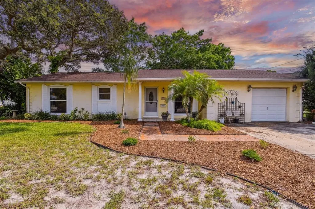 4197 Whiting Drive SE St Petersburg FL 33705