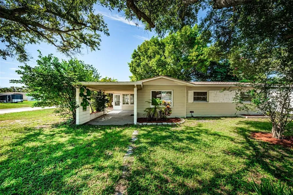 4722 54th Avenue N St Petersburg FL 33714