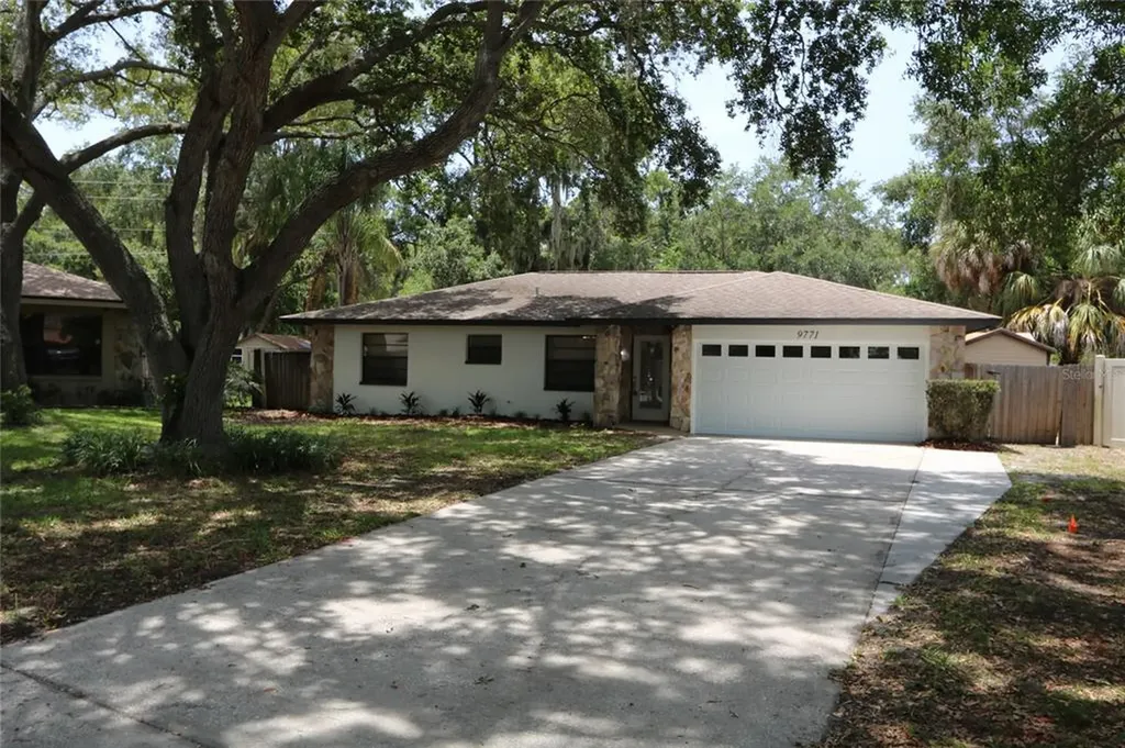 9771 Parkwood Court Seminole FL 33777