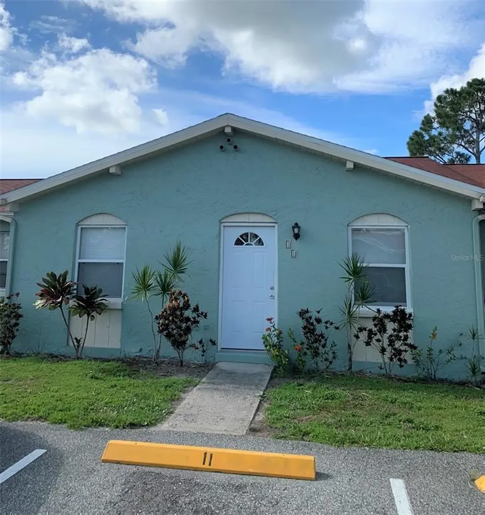 11 Lago Mesa Way Kissimmee FL 34743