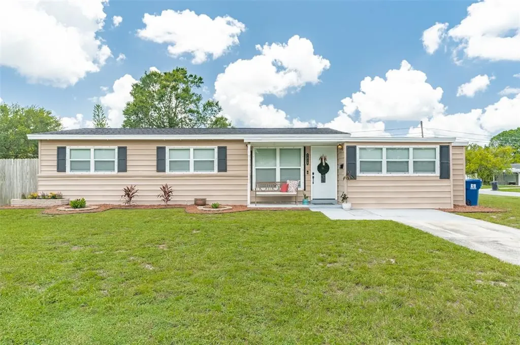 7218 Meadowlawn Drive N St Petersburg FL 33702