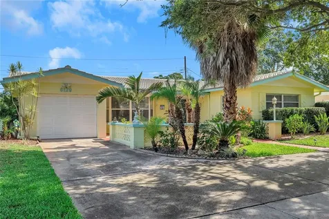 6129 30th Avenue N St Petersburg FL 33710