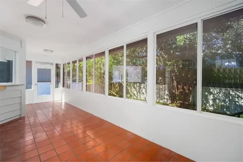 764 Captiva Court NE St Petersburg FL 33702