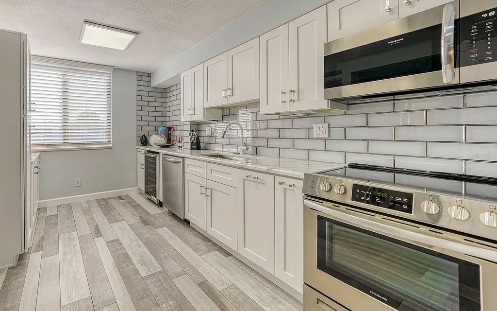 750 Bayport Way Longboat Key FL 34228