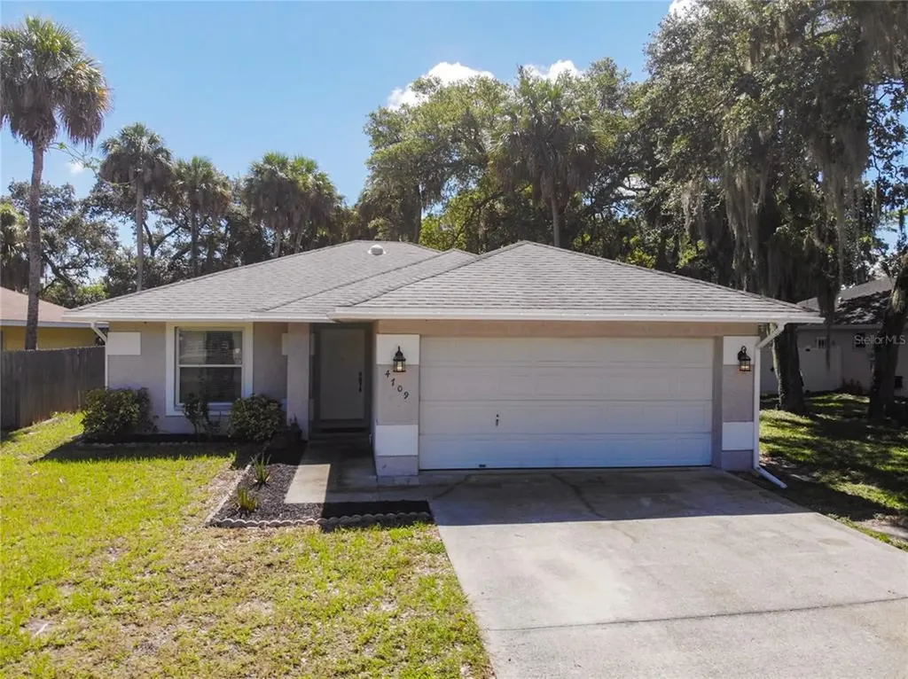 4709 30th Street W Bradenton FL 34207