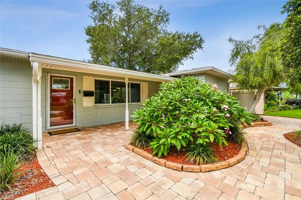 5300 27th Avenue N St Petersburg FL 33710
