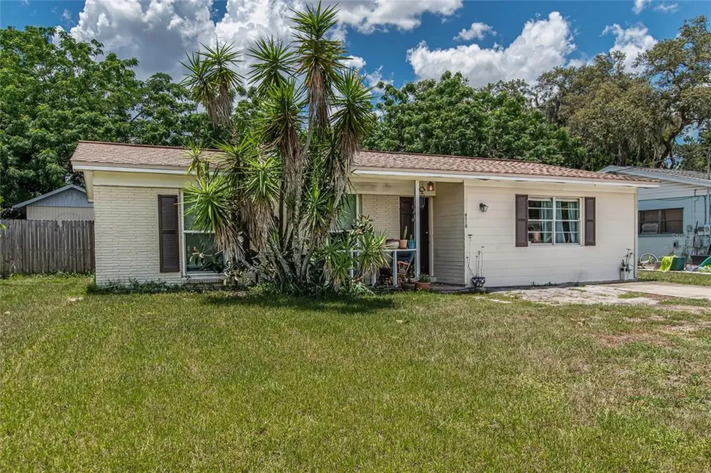 8510 Chinaberry Drive Tampa FL 33637