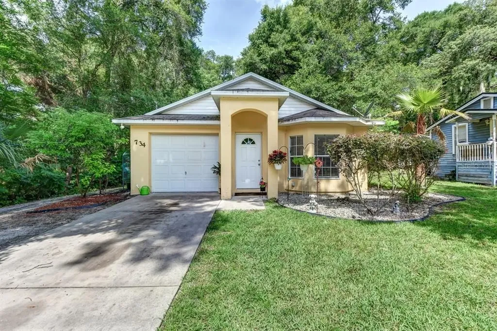 734 S Stone Street Deland FL 32720