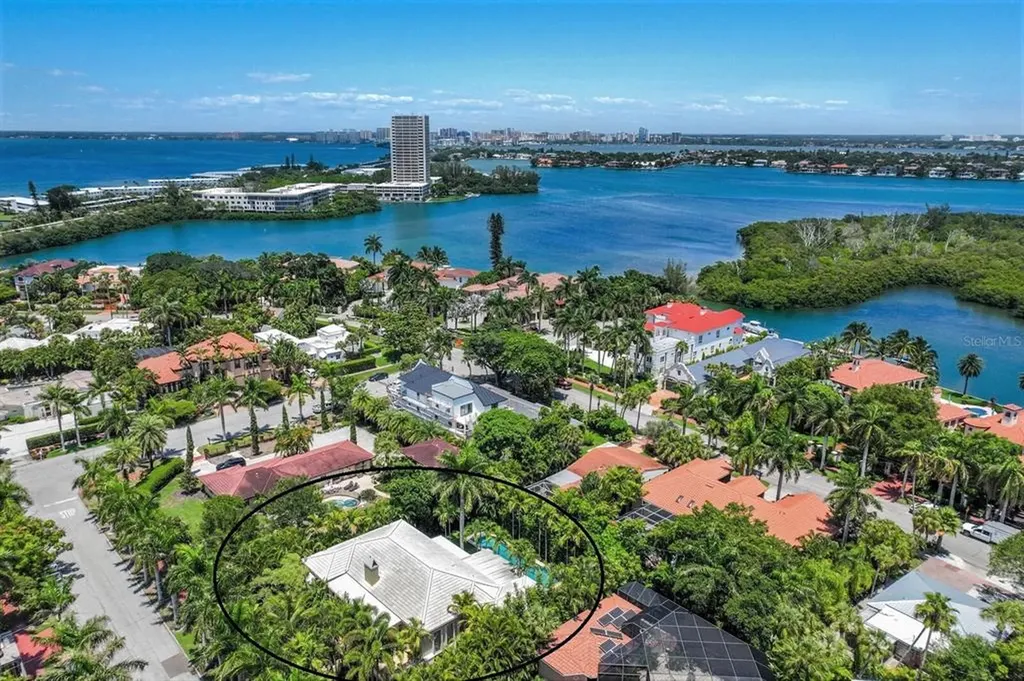 528 Jackson Drive Sarasota FL 34236
