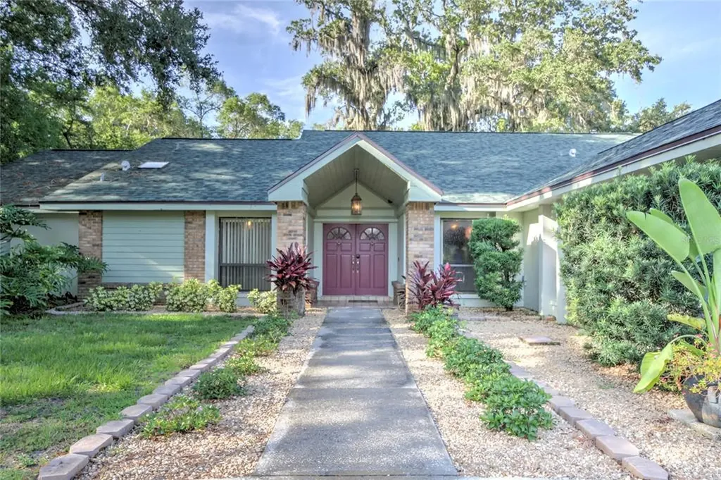 1734 Pine Hill Court Safety Harbor FL 34695