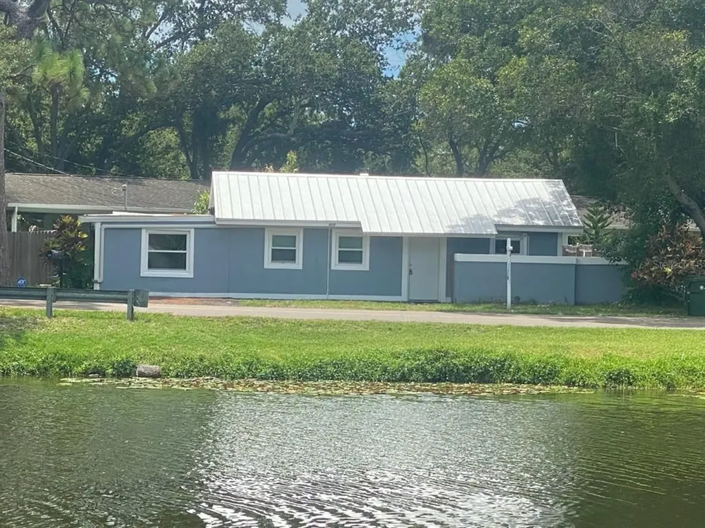 809 7th Street NW Largo FL 33770