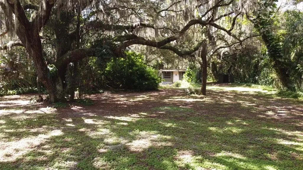 4138 42nd Street Sarasota FL 34235