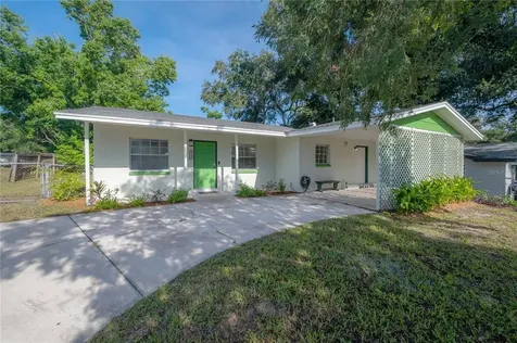 8702 N Pawnee Avenue Tampa FL 33617