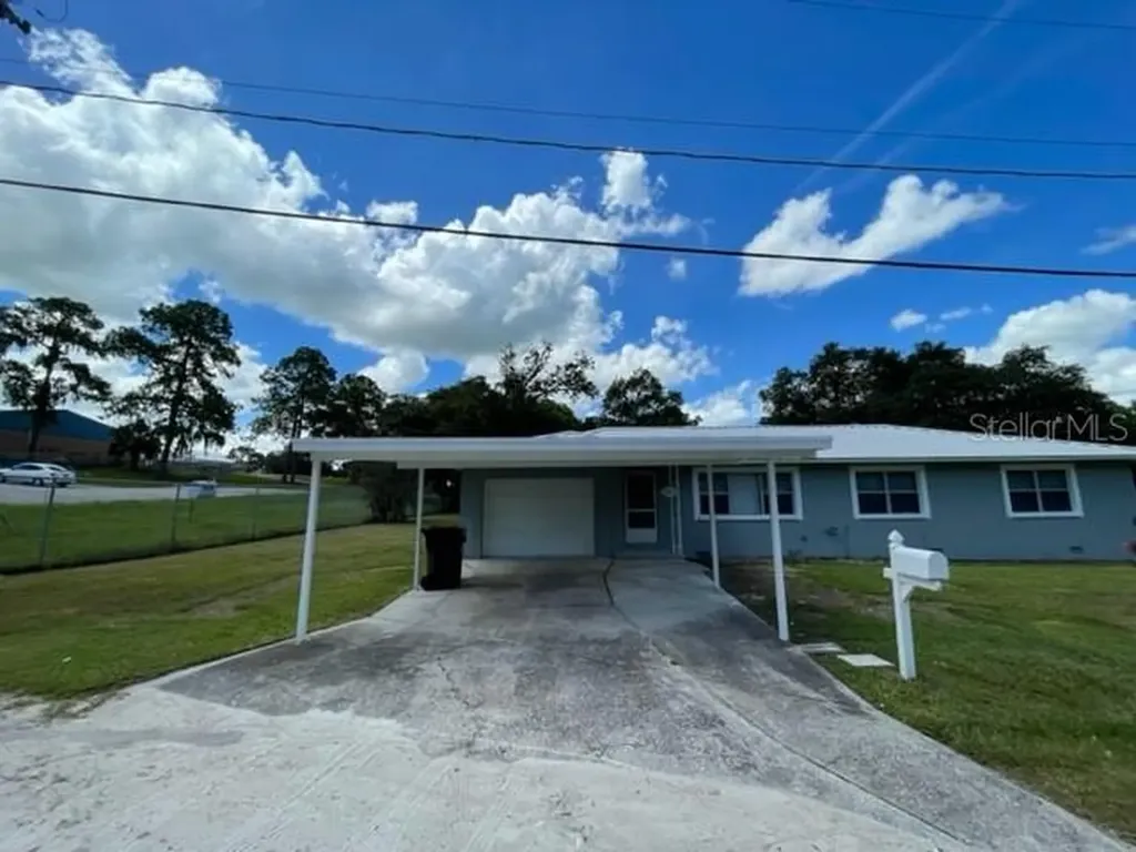 1311 NE 4th Street Mulberry FL 33860
