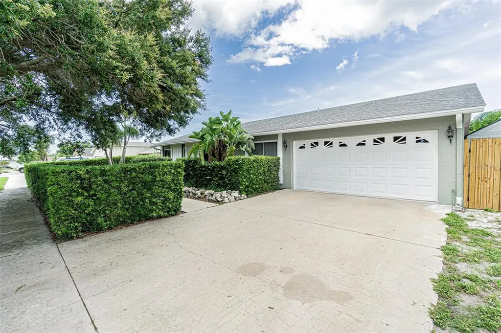 4008 Highland Avenue W Bradenton FL 34205