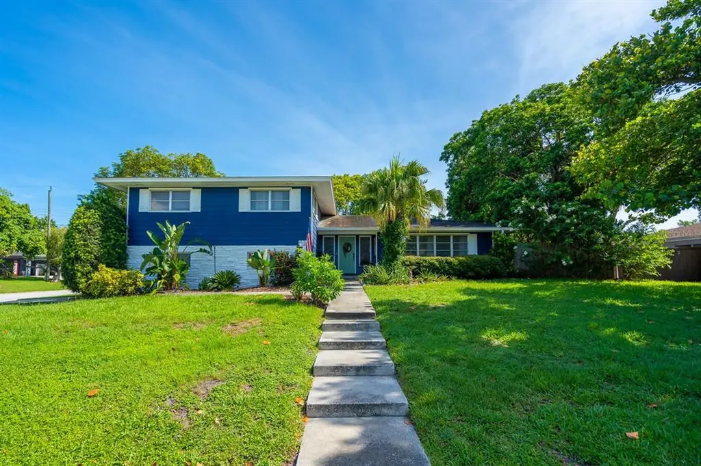 2601 Hibiscus Street Sarasota FL 34239