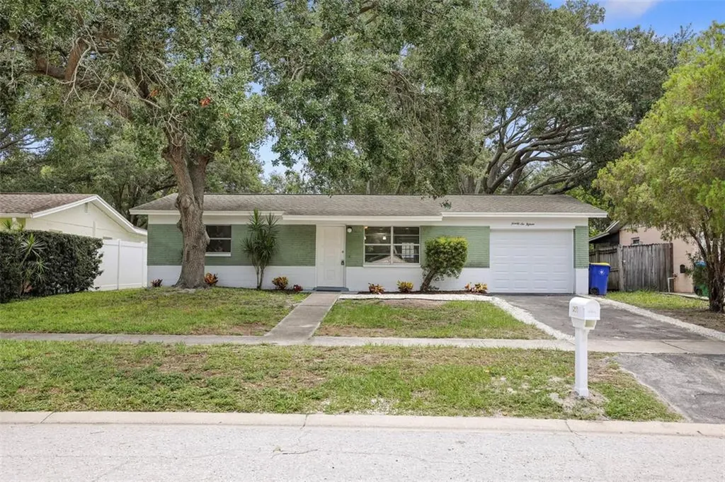 9615 Golden Grove Street Seminole FL 33772